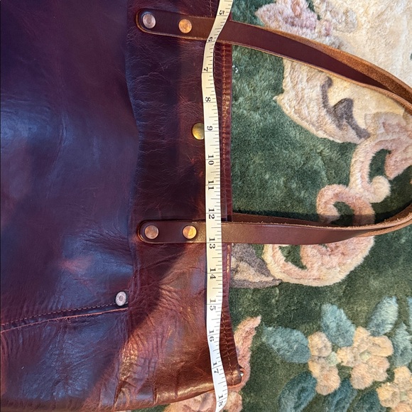 Kmm co. Horween leather east west tote in burgundy Brown - Picture 5 of 6